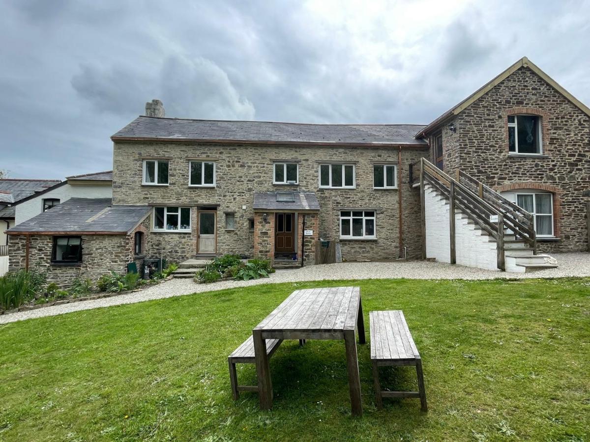 The Old Rectory: Historic Glebe House Near Coastal Attractions Apartment Bude Exterior photo